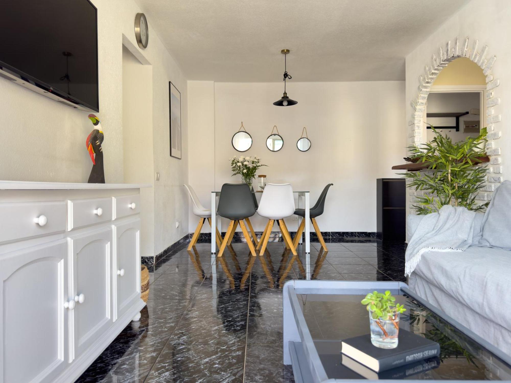 Amazing 3-Bedroom Apartment. Pool And Sea View! Los Cristianos  Eksteriør billede